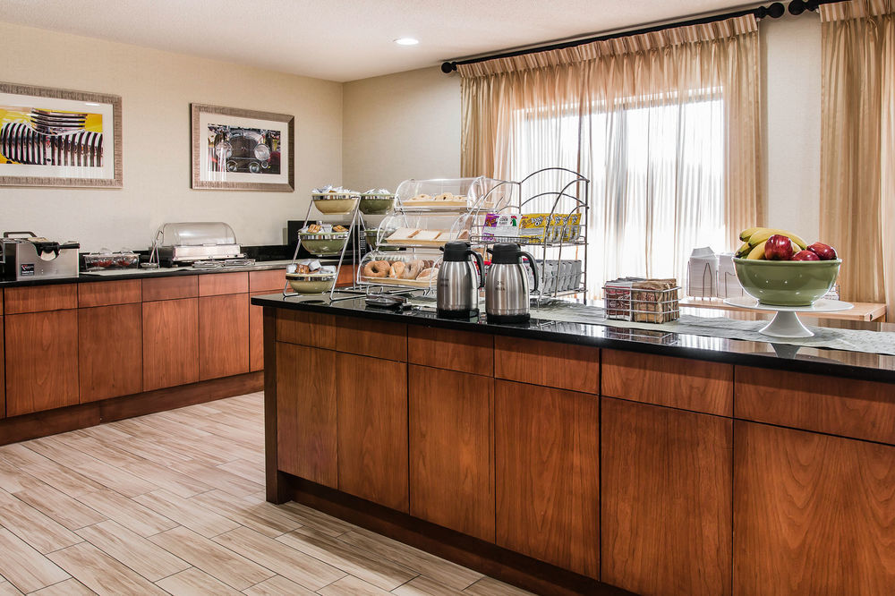 Quality Inn & Suites Warren - Detroit Экстерьер фото