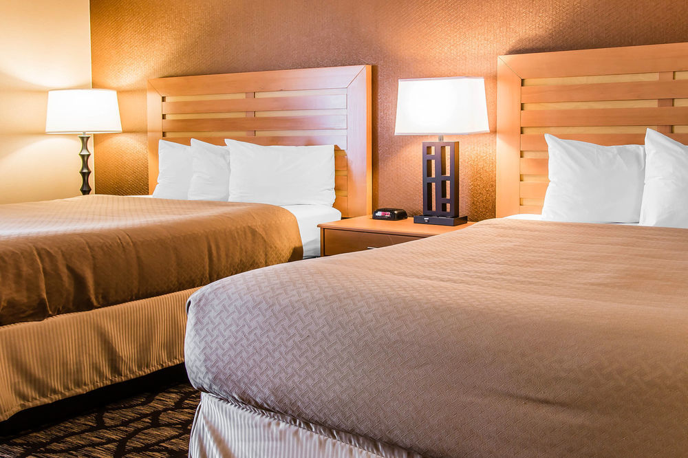 Quality Inn & Suites Warren - Detroit Экстерьер фото